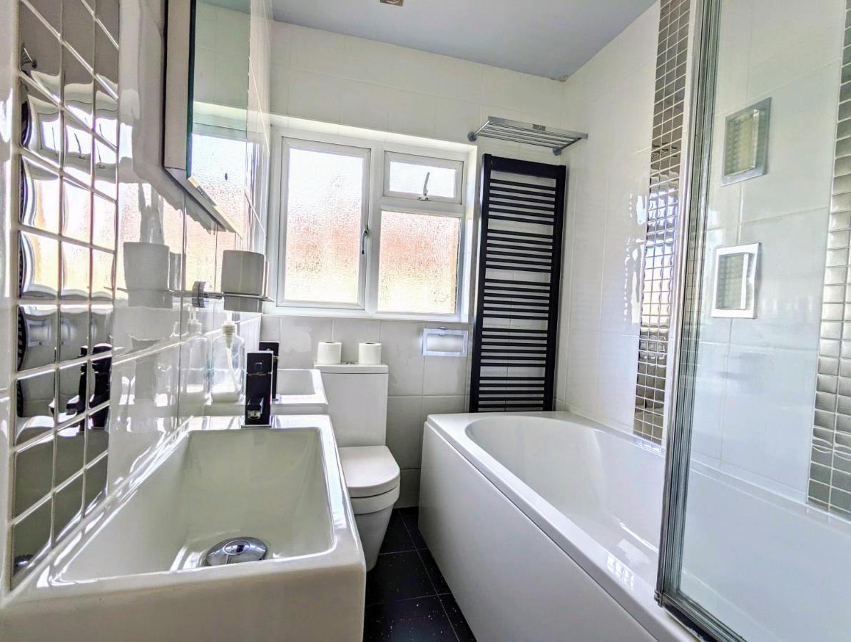ברייטון Stunning 4Br House With Free Parking - By Innit מראה חיצוני תמונה